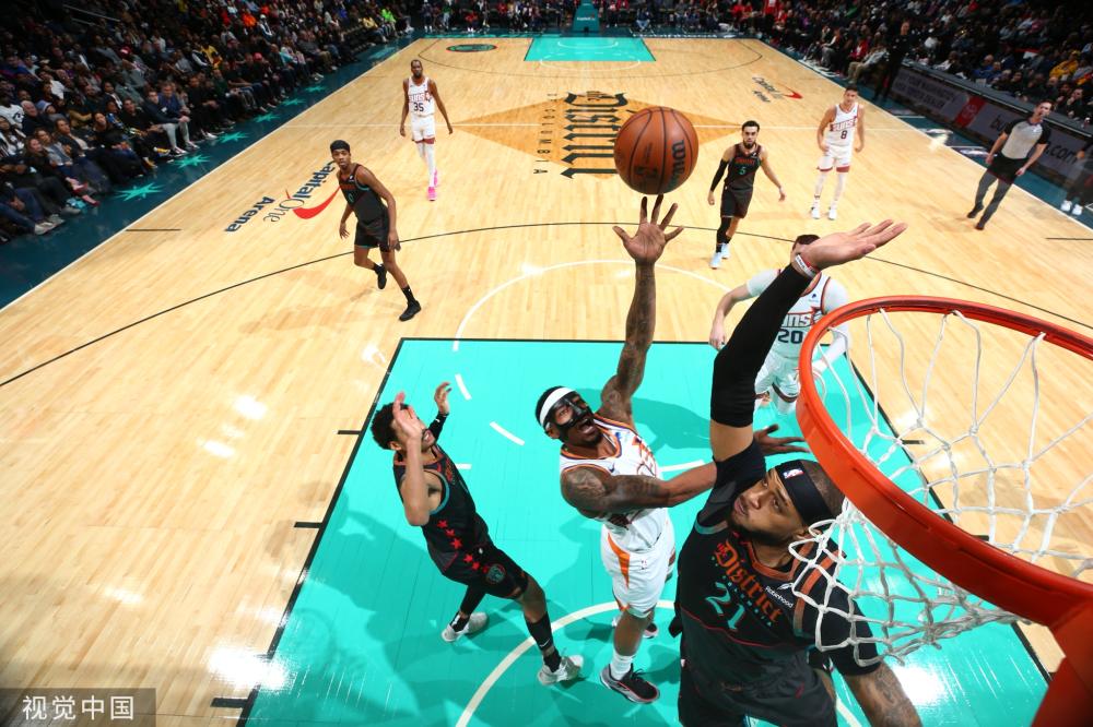 更加从容地 更加从容地